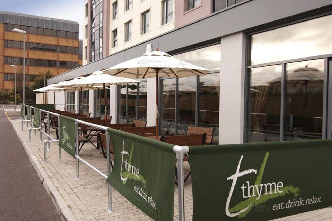 Premier Inn London Gatwick Airport - Manor Royal Кролей Экстерьер фото