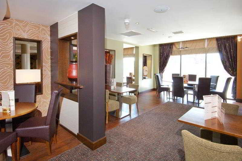 Premier Inn London Gatwick Airport - Manor Royal Кролей Экстерьер фото