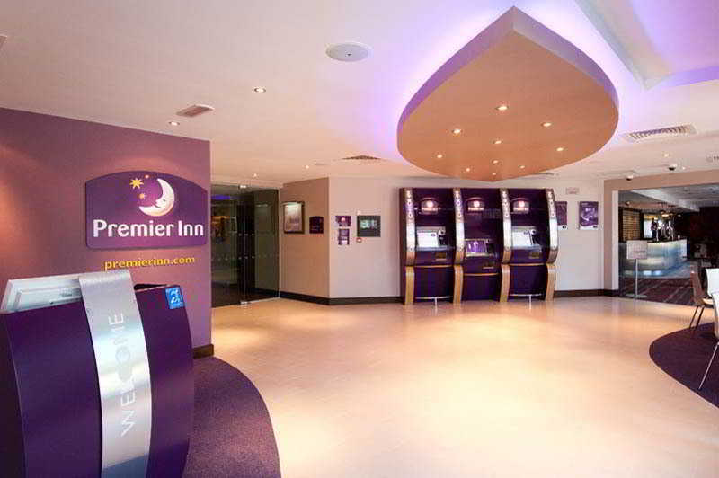 Premier Inn London Gatwick Airport - Manor Royal Кролей Экстерьер фото