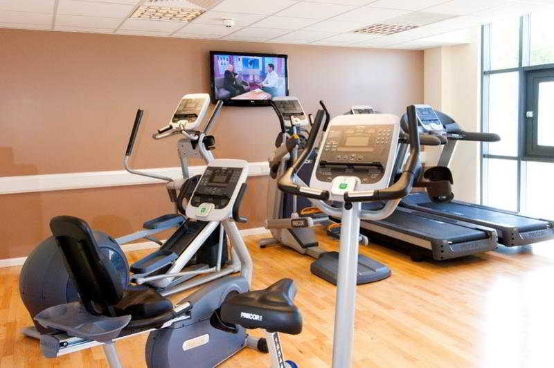 Premier Inn London Gatwick Airport - Manor Royal Кролей Экстерьер фото